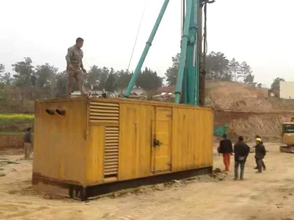 民权如何判断水冷式机油散热器密封件是否需要更换？
